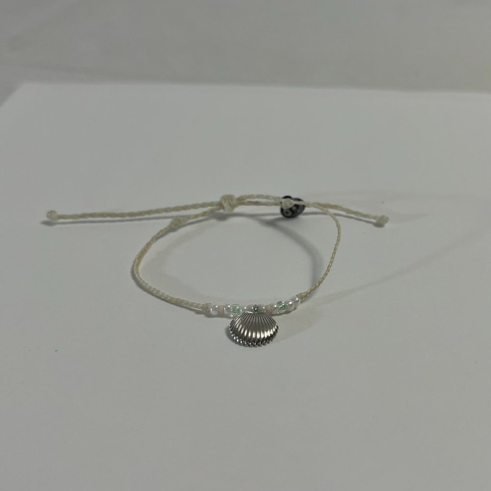 Shell Charm Pura Vida Bracelet